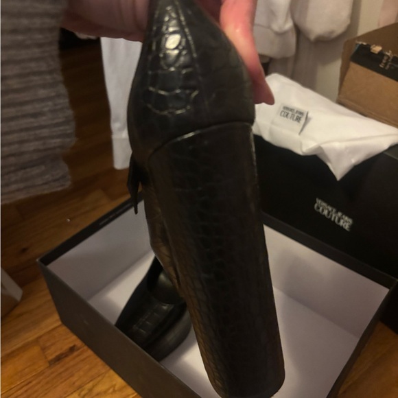 Versace Jeans Collection Black Croc-Embossed heels - Picture 7 of 12